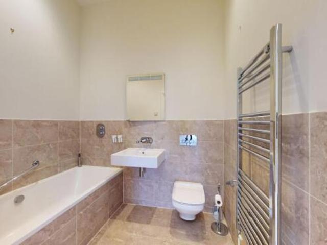 Flat for rent in Mount Wise