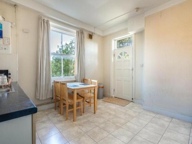 Flat for rent in Cat Hill