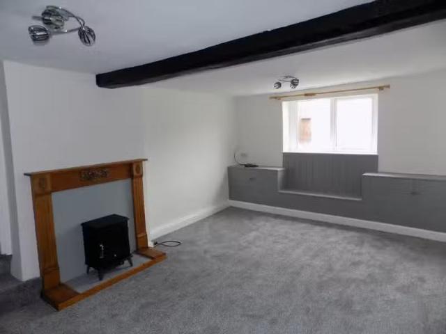 House for rent in Froggatt, East Midlands