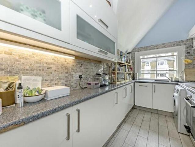 Flat for rent in Petersham, Greater London