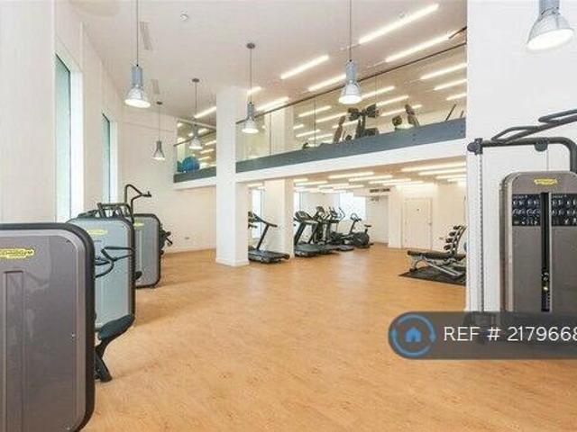Flat for rent in Cat Hill