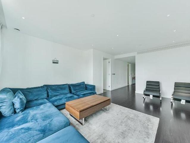 Flat for rent in Aldgate, Lyons