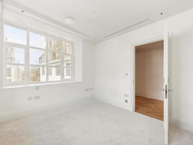Flat for rent in Cat Hill