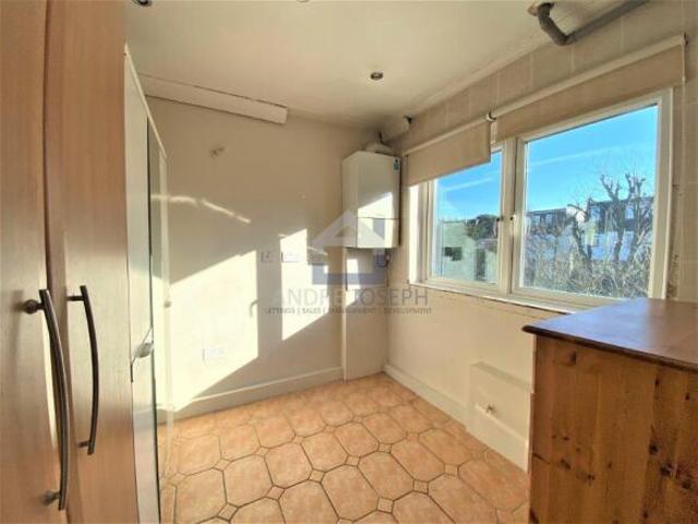 Flat for rent in Tooting, Greater London