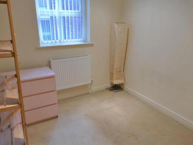 Flat for rent in Warrington