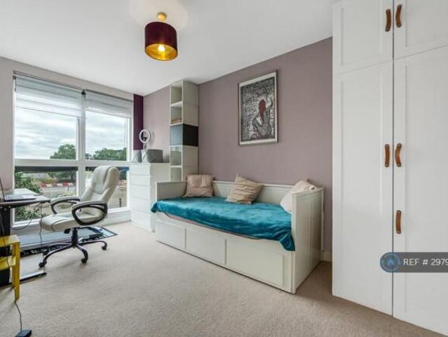 Flat for rent in Cat Hill