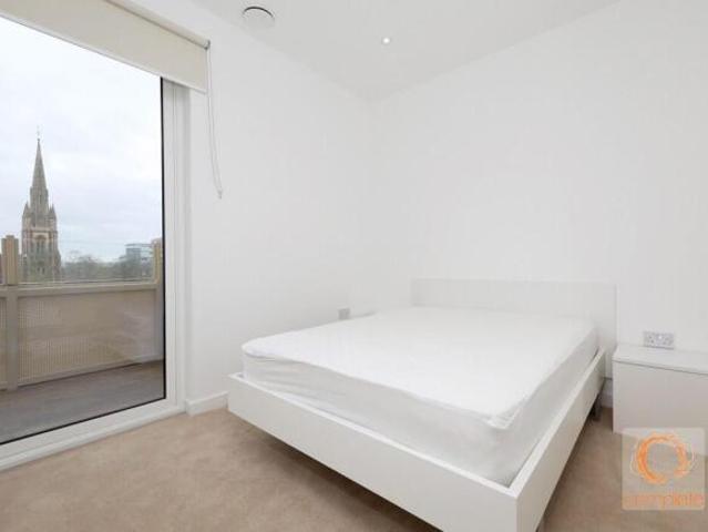 Flat for rent in Slough