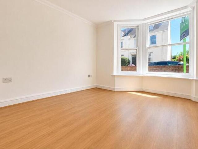 Flat for rent in Longport, The Bridge