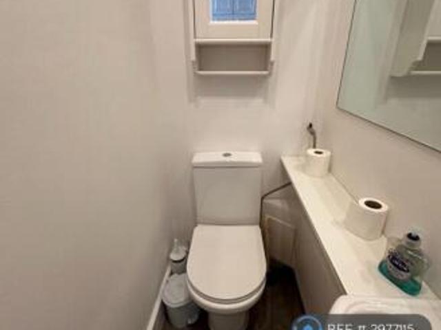 Flat for rent in Cat Hill