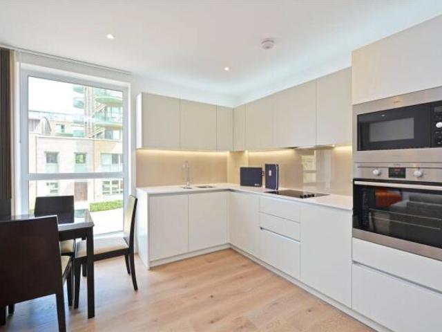 Flat for rent in Cat Hill, England