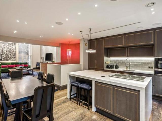Flat for rent in Cat Hill