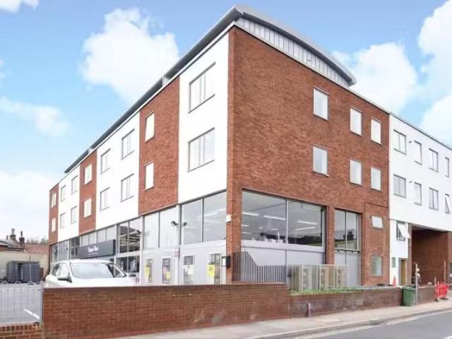 House for rent in Blackhills, Surrey