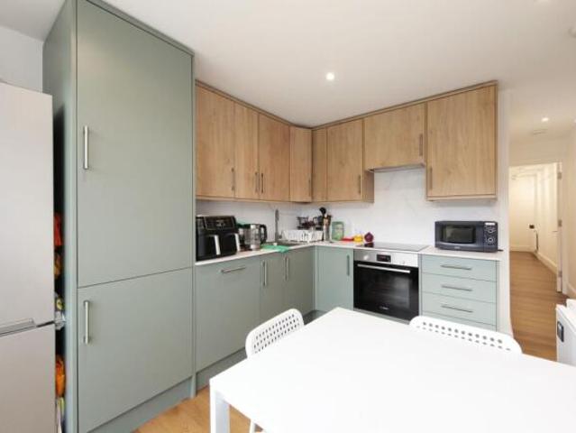Flat for rent in Cat Hill