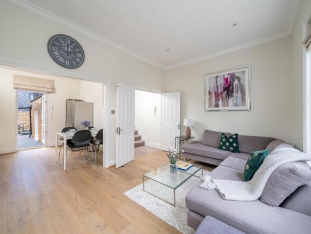 Flat for rent in Cat Hill