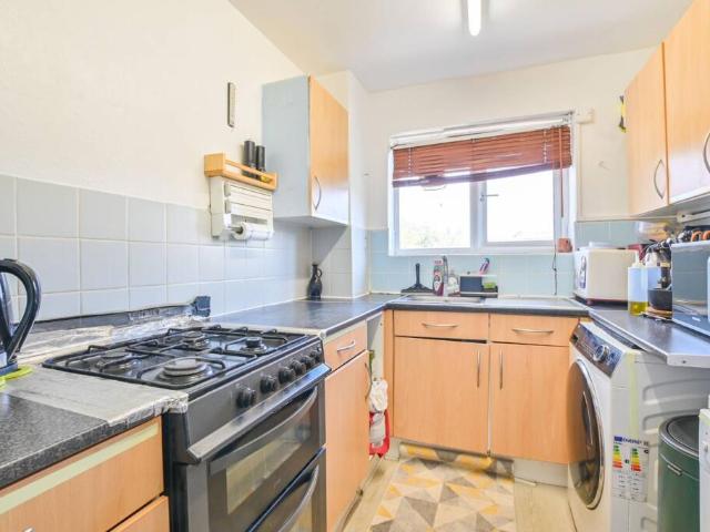Flat for rent in Neasden