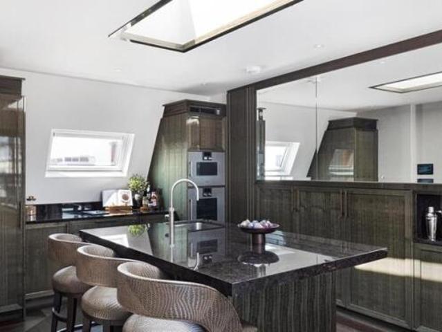 Flat for rent in Cat Hill