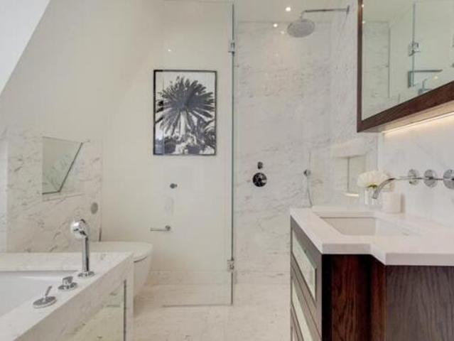 Flat for rent in Cat Hill
