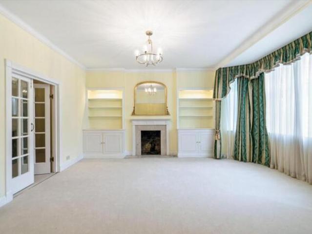 Flat for rent in Cat Hill