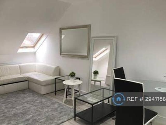 Flat for rent in Cat Hill