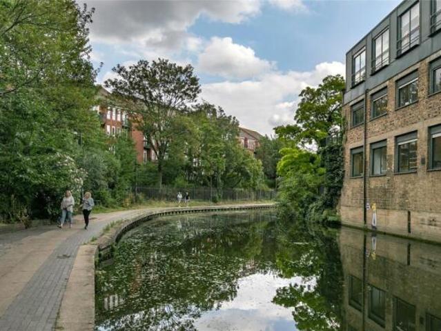 Flat for rent in Camden Town, Greater London