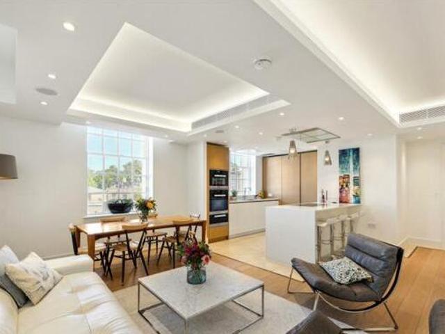 House for sale in Deepcut, Surrey