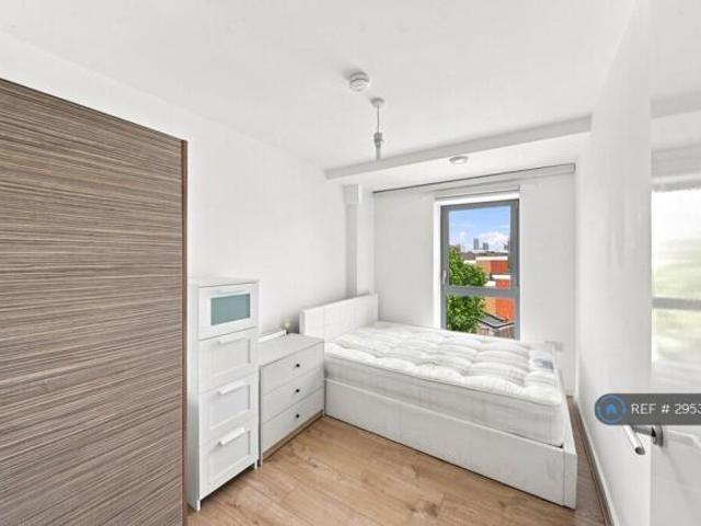 Flat for rent in Cat Hill