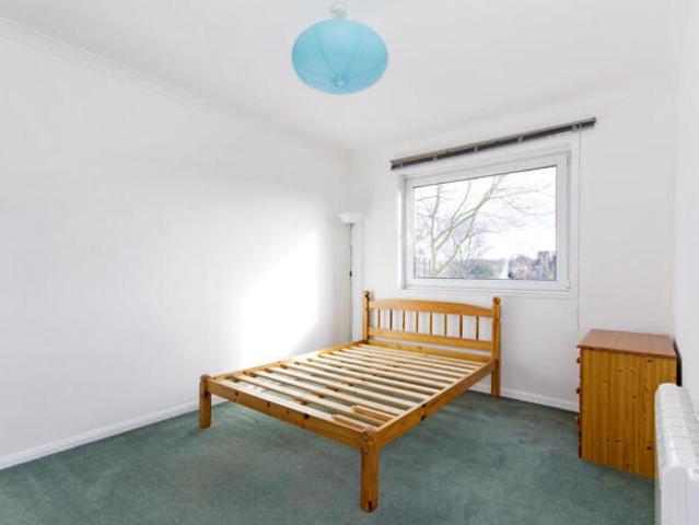 Flat for rent in Cat Hill
