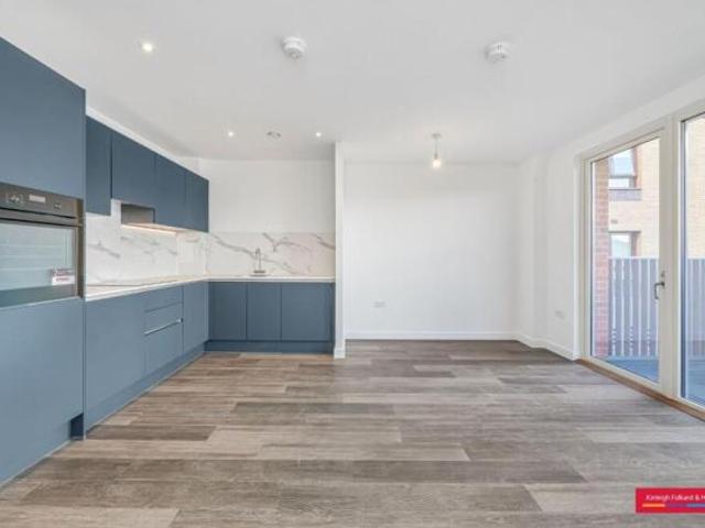Flat for rent in Acton, Greater London