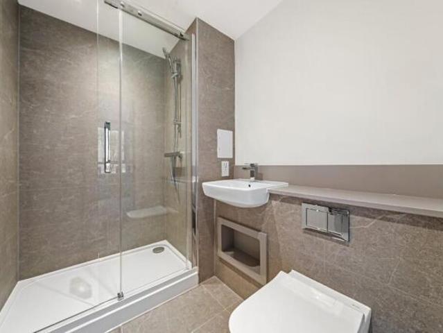 Flat for rent in Cat Hill