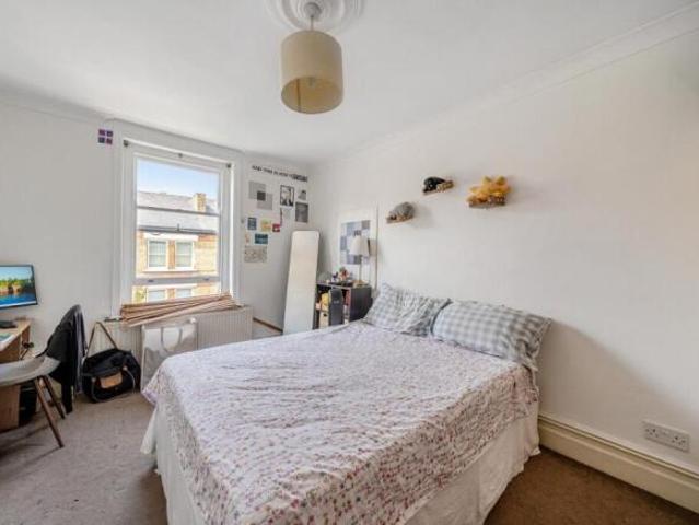 Flat for rent in Cat Hill