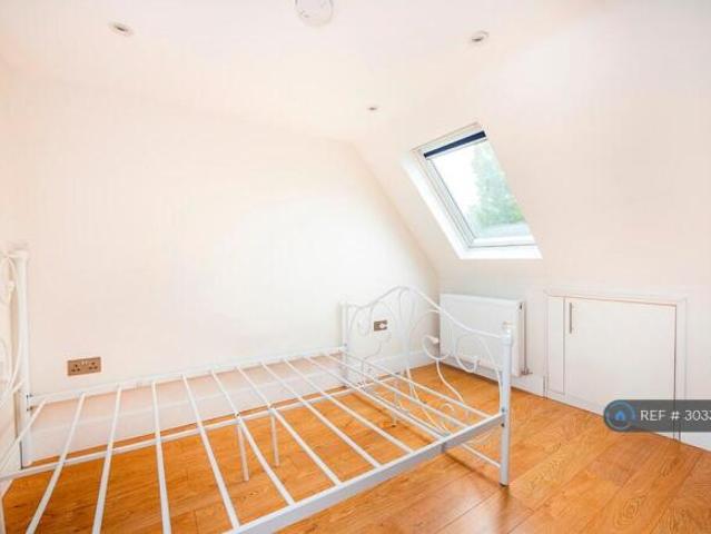 Flat for rent in Cat Hill