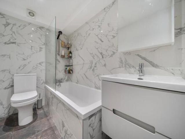Flat for rent in Cat Hill