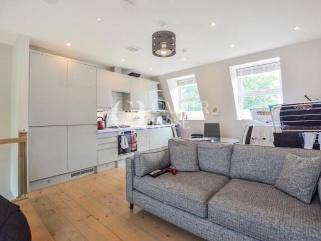 Flat for rent in Cat Hill