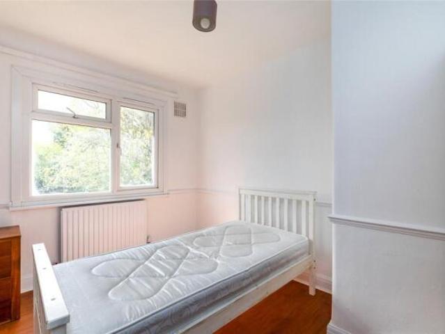Flat for rent in Cat Hill