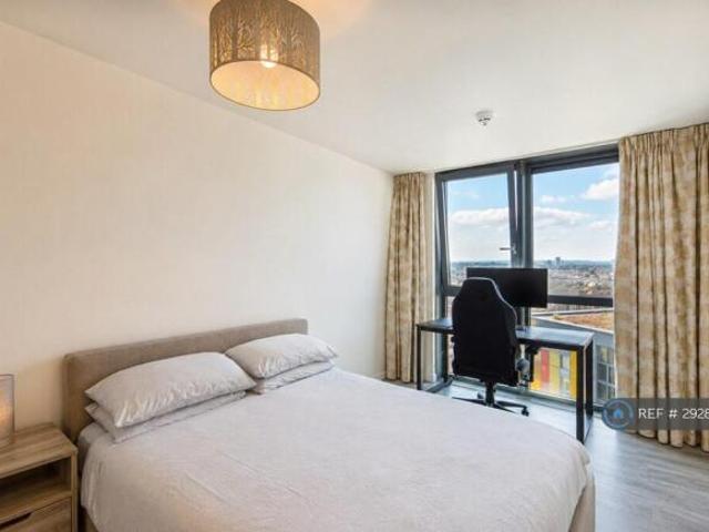 Flat for rent in Cat Hill