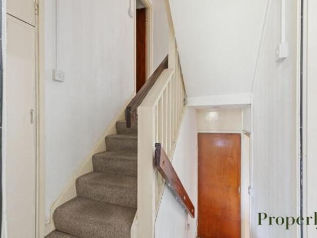 Flat for rent in Cat Hill