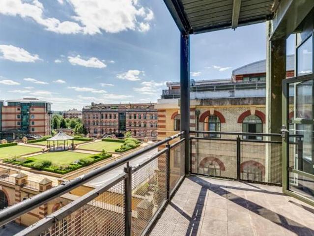 Flat for rent in Barnes, Greater London