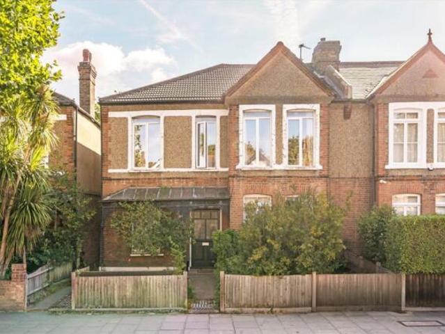 Flat for rent in Tulse Hill, Greater London