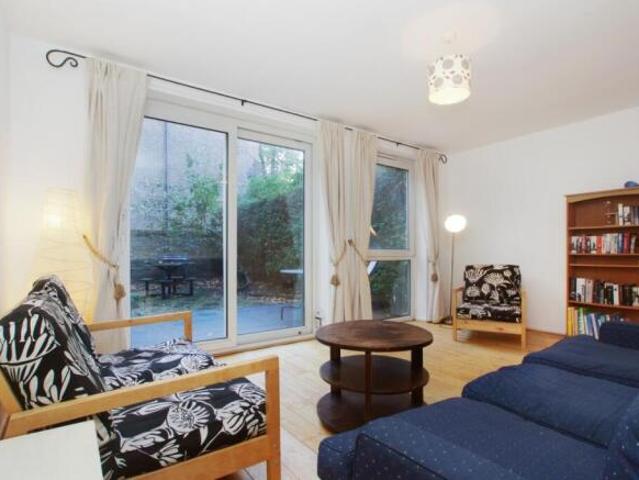 Flat for rent in Spring Gardens, Somerset