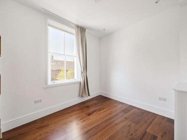 Flat for rent in Cat Hill