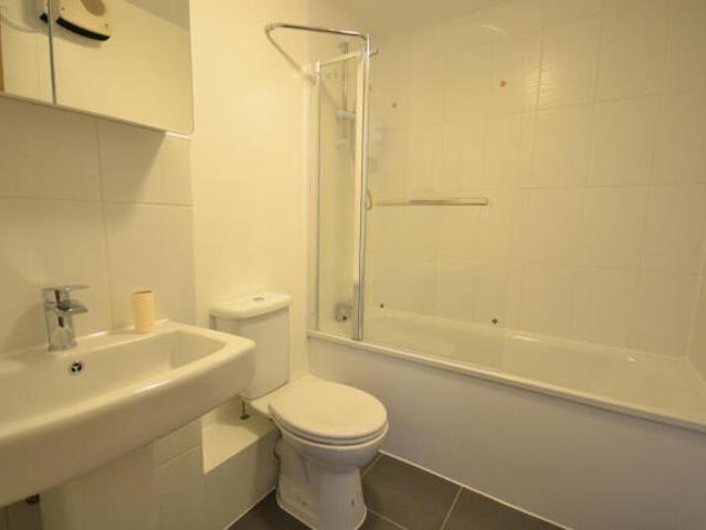 Flat for rent in Cat Hill