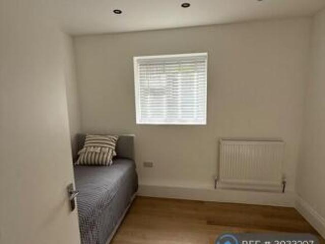 Flat for rent in Cat Hill