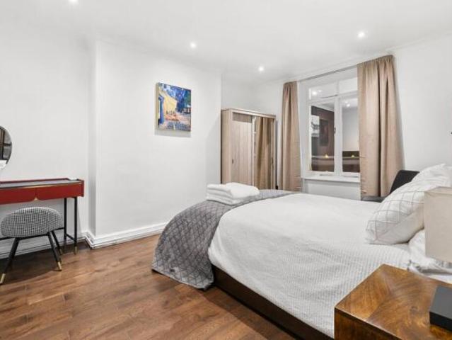 Flat for rent in Stock, Chelmsford