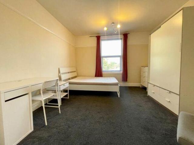 Flat for rent in Littlecote, West Sussex