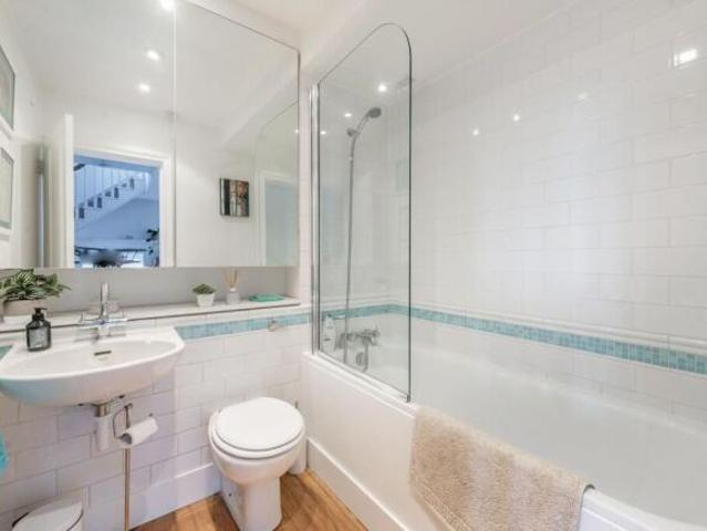 Flat for rent in Cat Hill