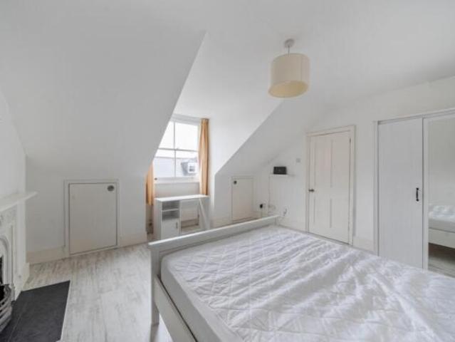 Flat for rent in Cat Hill