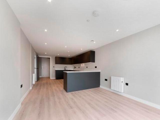 Flat for rent in Cat Hill