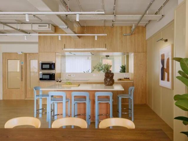 Flat for rent in Leith, Scotland