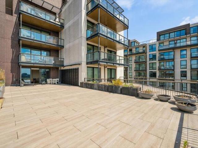 Flat for rent in Cat Hill
