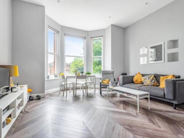 Flat for rent in Cat Hill